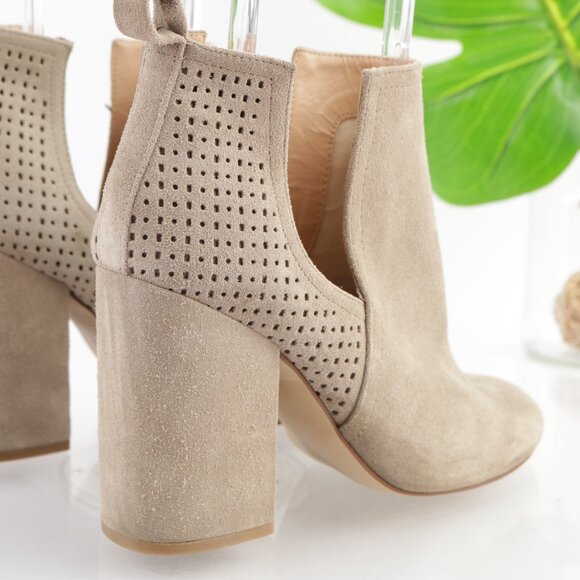 Steve Madden Womens Nomad Boot Size 9.5 Gray Suede Perf Cutout Block Heel Bootie - Picture 3 of 10